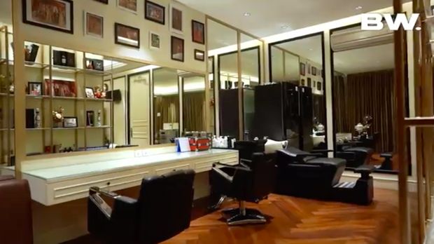 Rumah Crazy Rich PIK Helena Lim