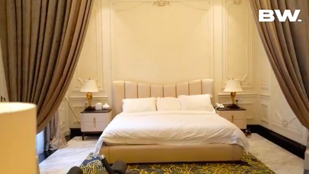 Rumah Crazy Rich PIK Helena Lim