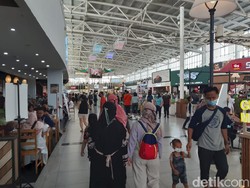 H+3 Lebaran, Tempat Makan di Mal Jadi Sasaran Warga