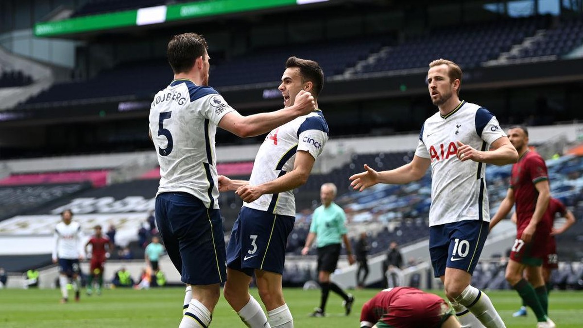 Tottenham Hotspur tampil dengan gaya menyerang di bawah besutan Ryan Mason (Foto: Getty Images/Shaun Botterill)