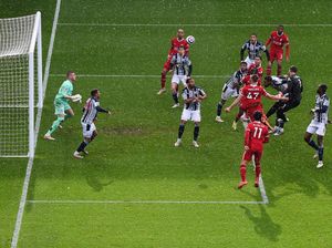 Gol Kepala Tuhan Alisson Becker