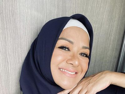 10 Gaya Betharia Sonata Kini Pakai Hijab karena Hidayah Ramadan