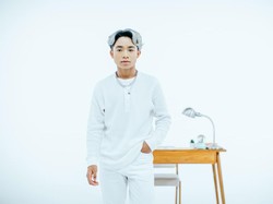 Betrand Peto Kenalkan Derita Ku Versi Bahasa Korea