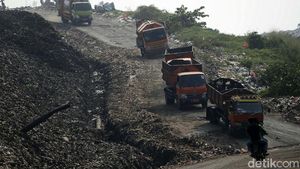 DKI Kirim 2.142 Ton Sampah ke Bantargebang pada Lebaran 2021
