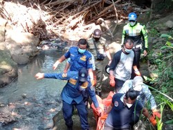 Mayat Pria di Kolong Jembatan Karanganyar Sempat Diinapkan di Kamar