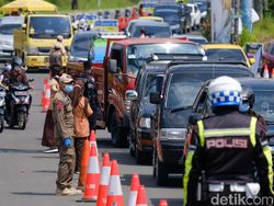 Hari Terakhir Larangan Mudik, Masih Ada Pengendara Diputar Balik di Gadog
