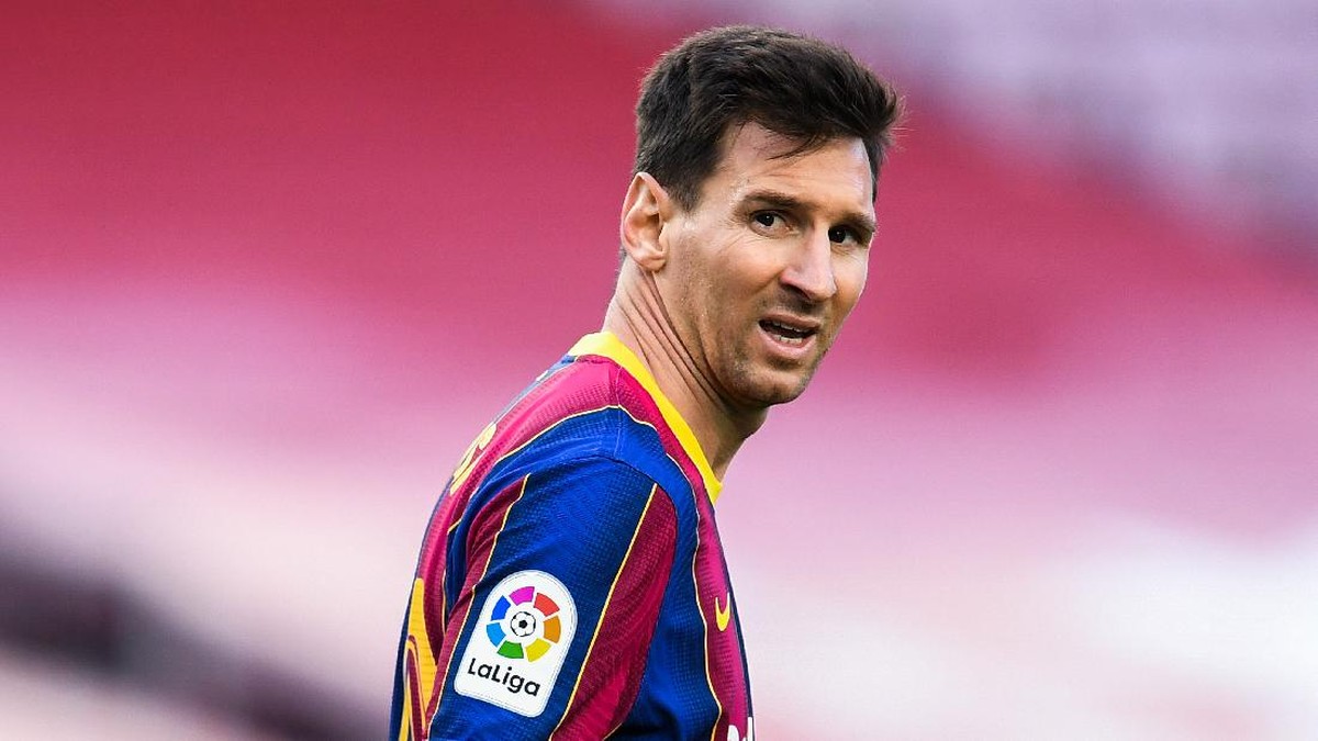 Paris Saint-Germain tak menampik keinginan memboyong Lionel Messi. (Foto: David Ramos/Getty Images)
