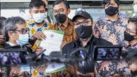 Novel Baswedan Cs Laporkan Anggota Dewas KPK Indriyanto Seno Adji