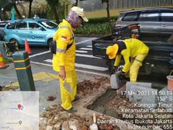 Pemotor Masih Terobos Trotoar Kuningan, Bina Marga DKI Pasang Kanstin