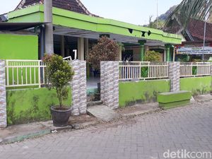 Begini Suasana di Lokasi Usai Massa Rusak Balai Desa Ngimbang di Tuban Begini Suasana di Lokasi Usai Massa Rusak Balai Desa Ngimbang di Tuban