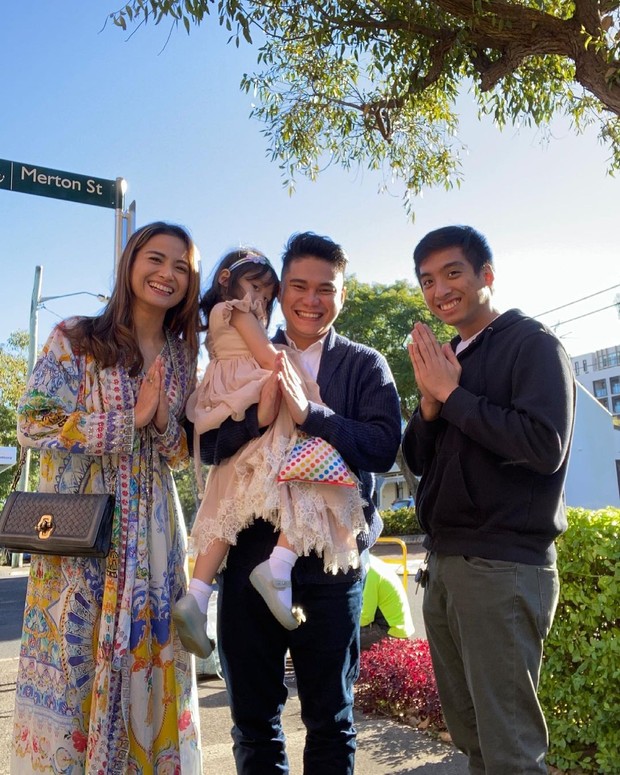 Rayakan lebaran di Luar Negeri