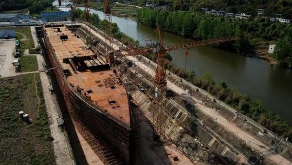 Foto Replika Kapal Titanic Made in China