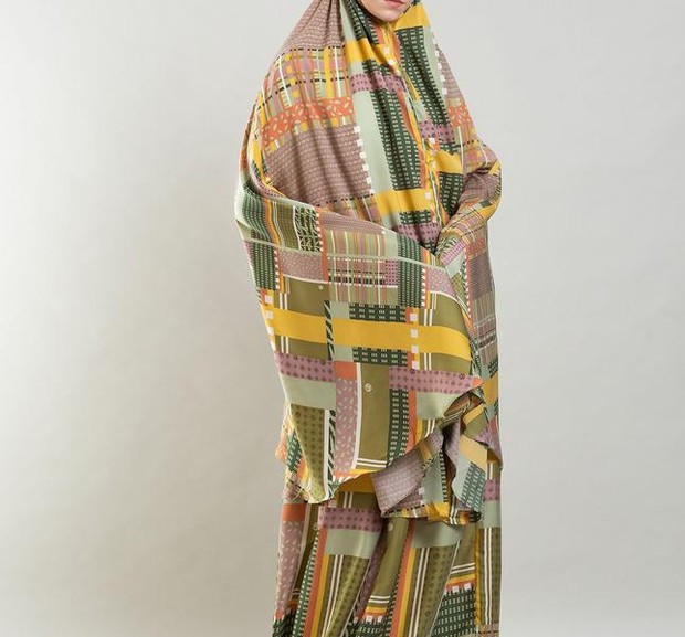 Riamiranda.com/ Sumber: Freepik.com Tidak hanya itu, kamu juga perlu memperhatikan betul teknik penyimpanan mukena yang tepat. Kmu dapat menghindari mukena berjamur dengan menyipannya dalam udara yang baik.