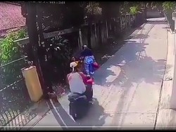 Viral Ibu Dijambret Saat Jalan Sama Anak di Jagakarsa, Pelaku Ditangkap