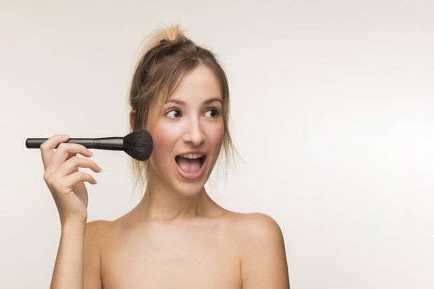 Tips Menghindari Pilling. Makeup Jadi Lebih Flowless!/freepik.com