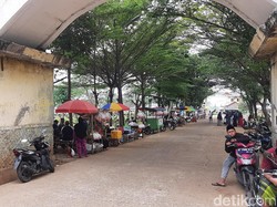 TPU Tegal Alur Dibuka Lagi, Pedagang Ramai tapi Sepi Peziarah