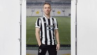 Juventus untuk pertama kalinya menggunakan jersey ini di final Coppa Italia melawan Atalanta, Kamis (20/5/2021) dini hari WIB. (Foto: Twitter @Juventus_Arena)
