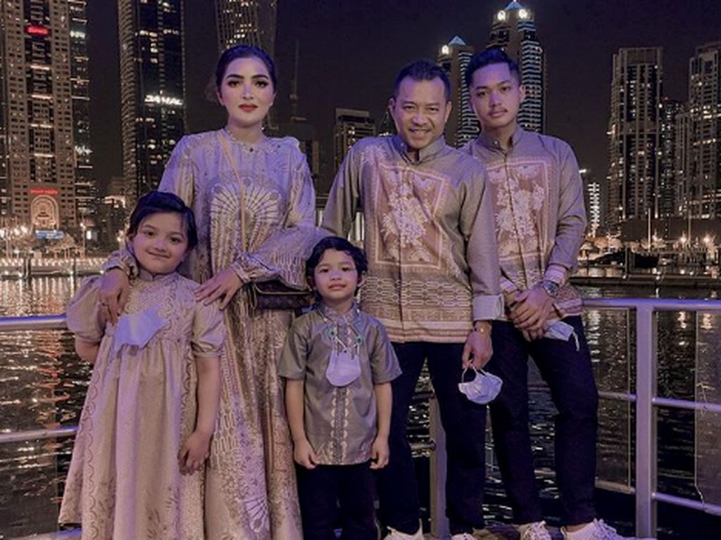Mimpi Ashanty Terwujud Usai Bedah Rumah Warga yang Kurang Mampu Mimpi Ashanty Terwujud Usai Bedah Rumah Warga yang Kurang Mampu
