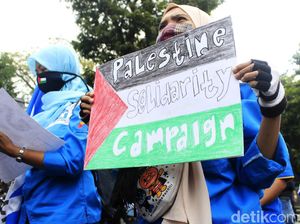 Buruh di Jabar Gelar Aksi Kecam Serangan Israel