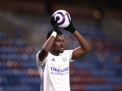 Leicester Minta Maaf soal Pemainnya Lempar Vandel Chelsea