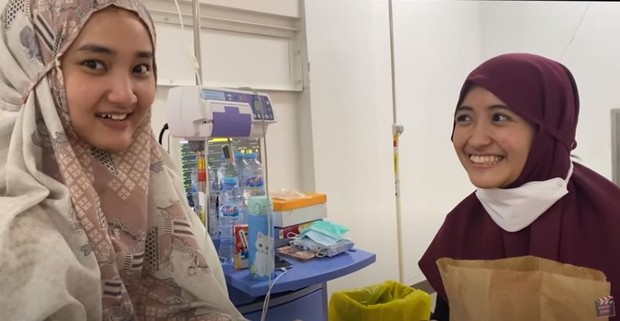 Fatin Shidqia dan Arafah Rianti saat menjalani karantina di Wisma Atlet.