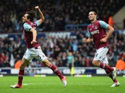Benayoun & Carroll Pro Israel, Netizen: Aib, Larang ke Anfield!