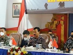 Liferaft KRI Nanggala Berhasil Diangkat, Anjungan Kapal Masih Tertahan