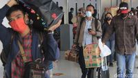 Pemudik Mulai Berdatangan di Stasiun Kiaracondong Bandung