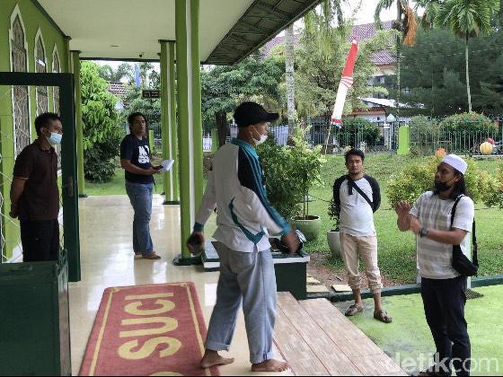 Akhir Pelarian Pria Bejat yang Cabuli Bocah di Masjid Pangkalpinang Akhir Pelarian Pria Bejat yang Cabuli Bocah di Masjid Pangkalpinang