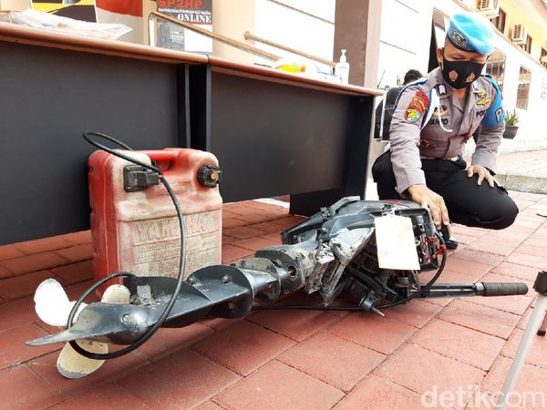 Polisi Perlihatkan Barbuk Perahu Terbalik di Boyolali