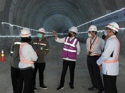 Jokowi Kini Izinkan Proyek Kereta Cepat Jakarta-Bandung Dibiayai APBN