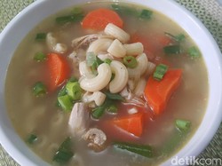 Resep Sop Ayam Makaroni Sederhana yang Gurih Enak Buat Makan Siang