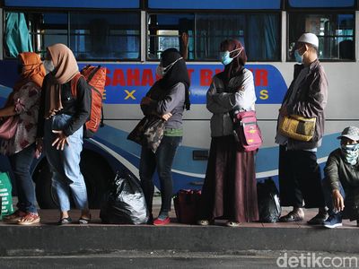 Terminal Tirtonadi Ramai Penumpang Lagi