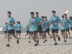 Tiba di Dubai, Timnas Indonesia Latihan di Pantai