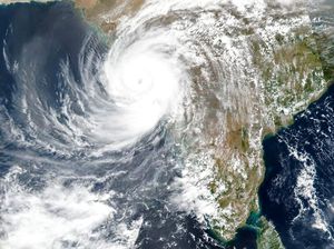 Badai Tropis Elsa Ngamuk di Kuba Badai Tropis Elsa Ngamuk di Kuba