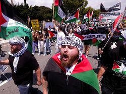 Sorak-sorai Warga Gaza Sambut Gencatan Senjata Hamas-Israel