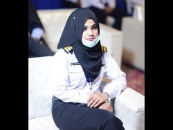 Kenalan dengan Arooba Faridi, Hijabers Insinyur Dirgantara Termuda Pakistan