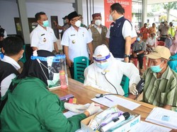 Banyuwangi Target Vaksinasi Lansia Tuntas Akhir Juni