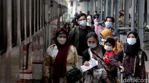 Begini Ramainya Stasiun Pasar Senen Usai Larangan Mudik Berakhir