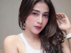 Si Seksi Fotogenik Chintya Ramlan Merantau dari Pinang untuk Taklukkan Jakarta Si Seksi Fotogenik Chintya Ramlan Merantau dari Pinang untuk Taklukkan Jakarta