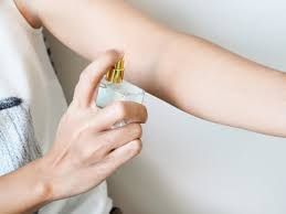 Area Tubuh yang Mempertahankan Wangi Parfum