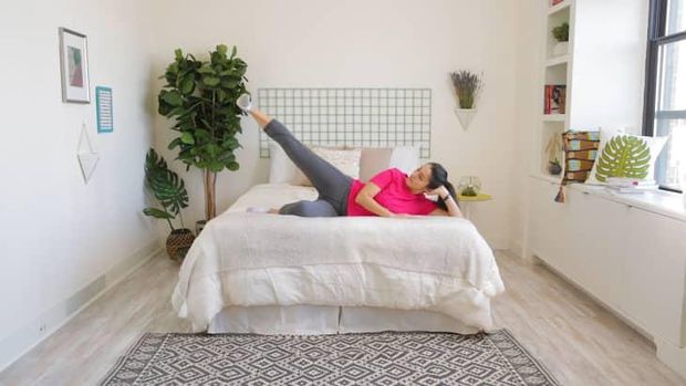 Illustration of exercise in bed / pinterest.com (Apartment Therapy)