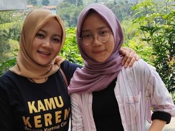 Sang Ibu dan Adik Sambut Jenazah Eril di Bandara Soetta