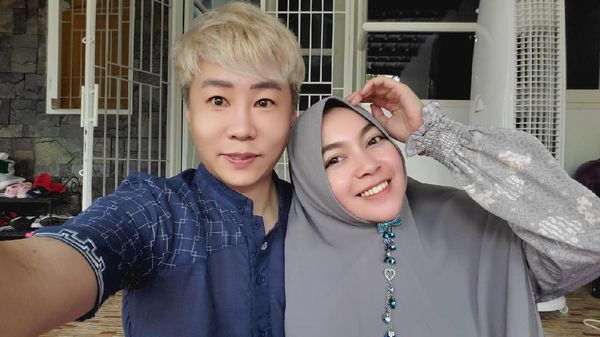 Ini Potret Mesra Pria Korea Mualaf dan Pedangdut Bintang Pantura, Akan Nikah