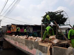 Sempat Dikhawatirkan Akan Dirusak, Begini Kondisi Jembatan Kota Paris