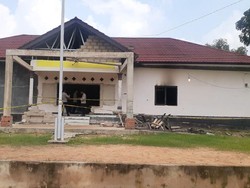 8 Warga Pembakar Polsek Candipuro Ditangkap, 1 Orang Masih di Bawah Umur