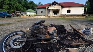 Situasi Polsek Candipuro Lampung Selatan yang Dibakar Warga