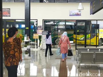 Nadi Kehidupan di Terminal Garut Kembali Berdenyut