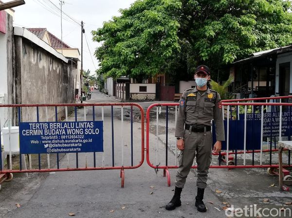 Foto Terkini Kampung Jokowi yang Lockdown Gegara Klaster Corona