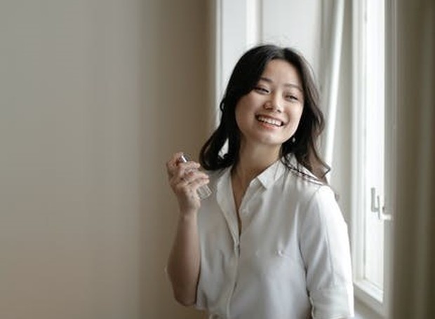 Semprot parfum terlalu dekat